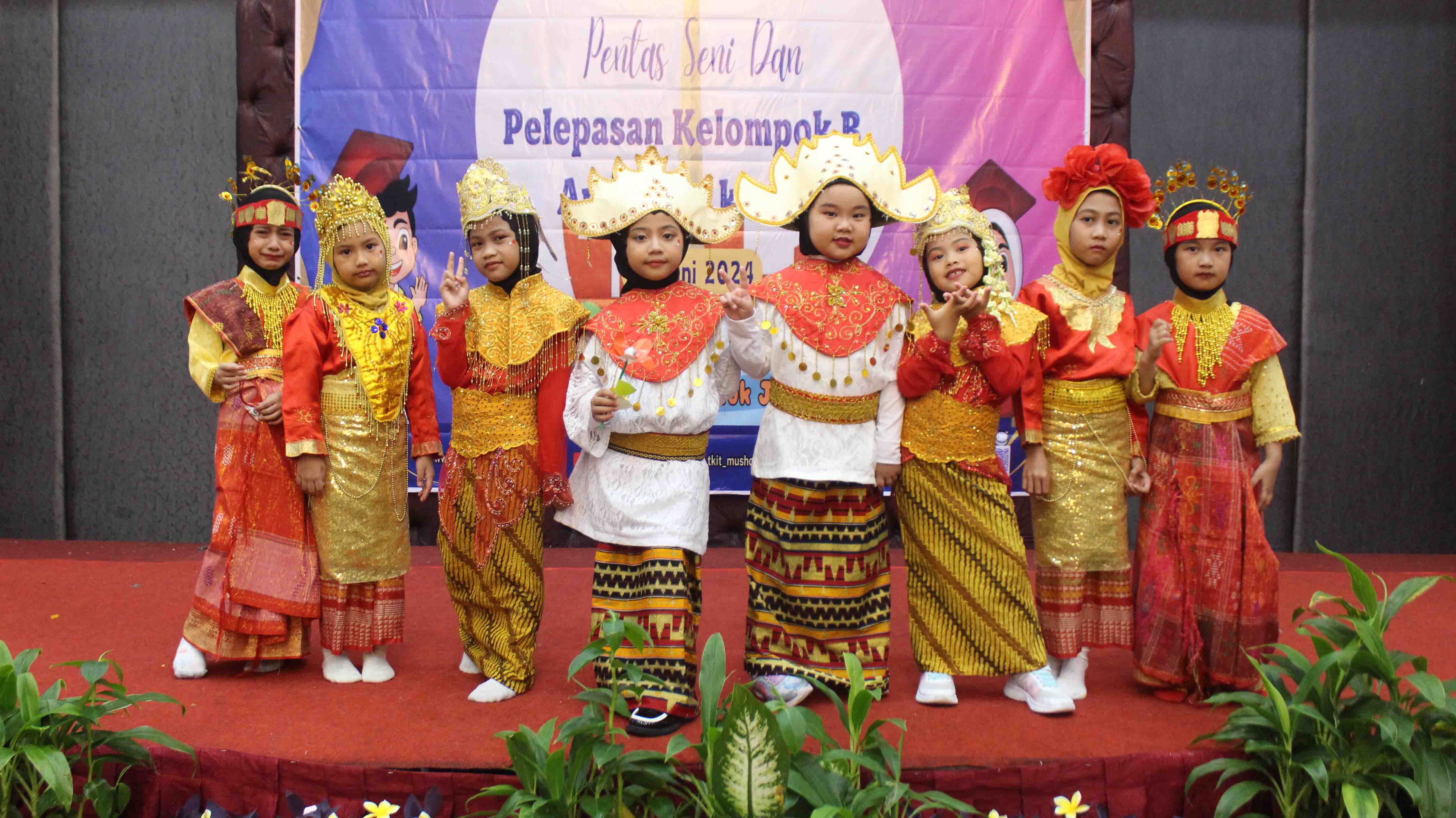 Foto 2 Pelepasan TKIT Musholla Iqro
