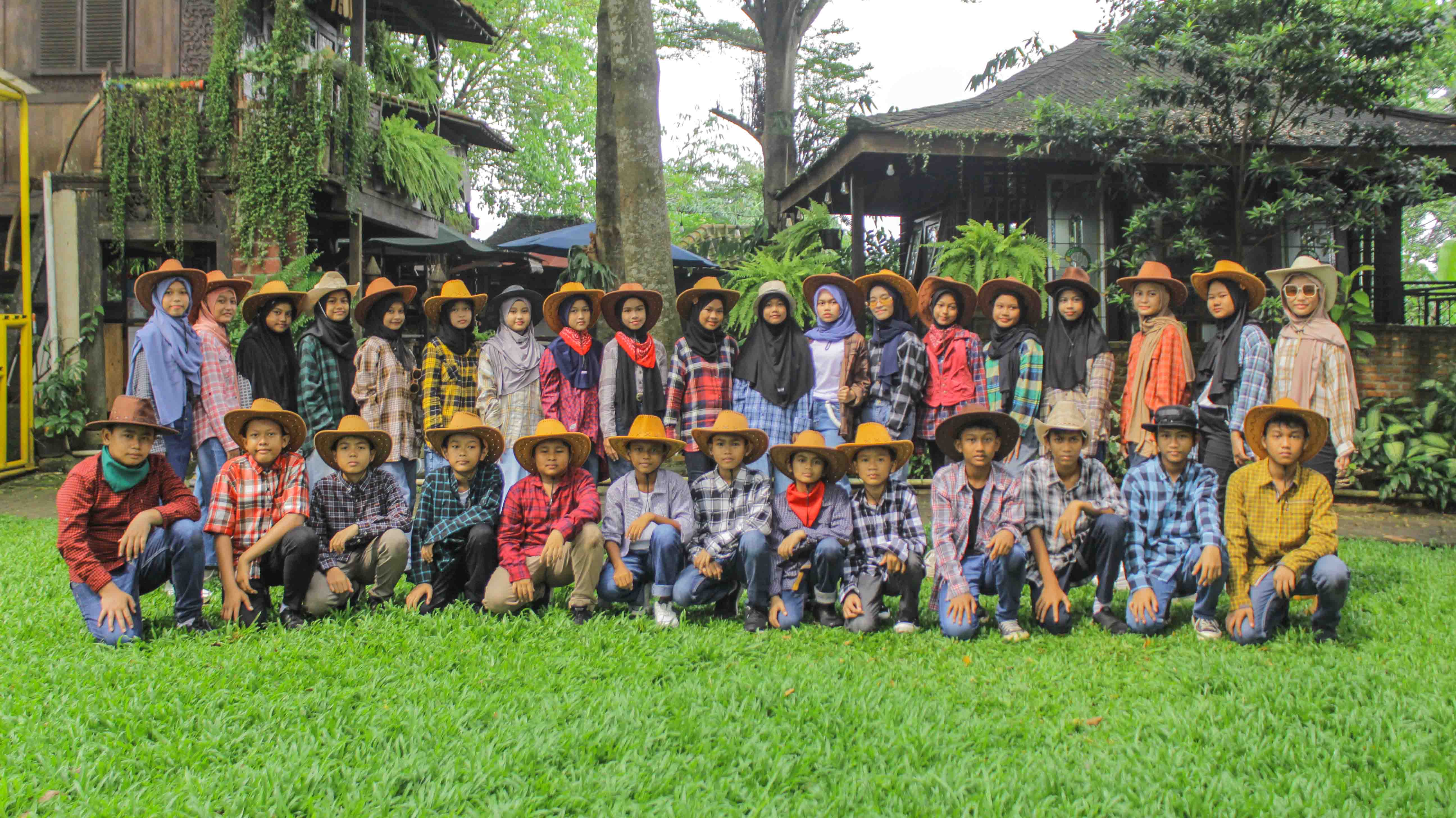 Foto 3 Yearbook MIN 1 Tangerang Selatan