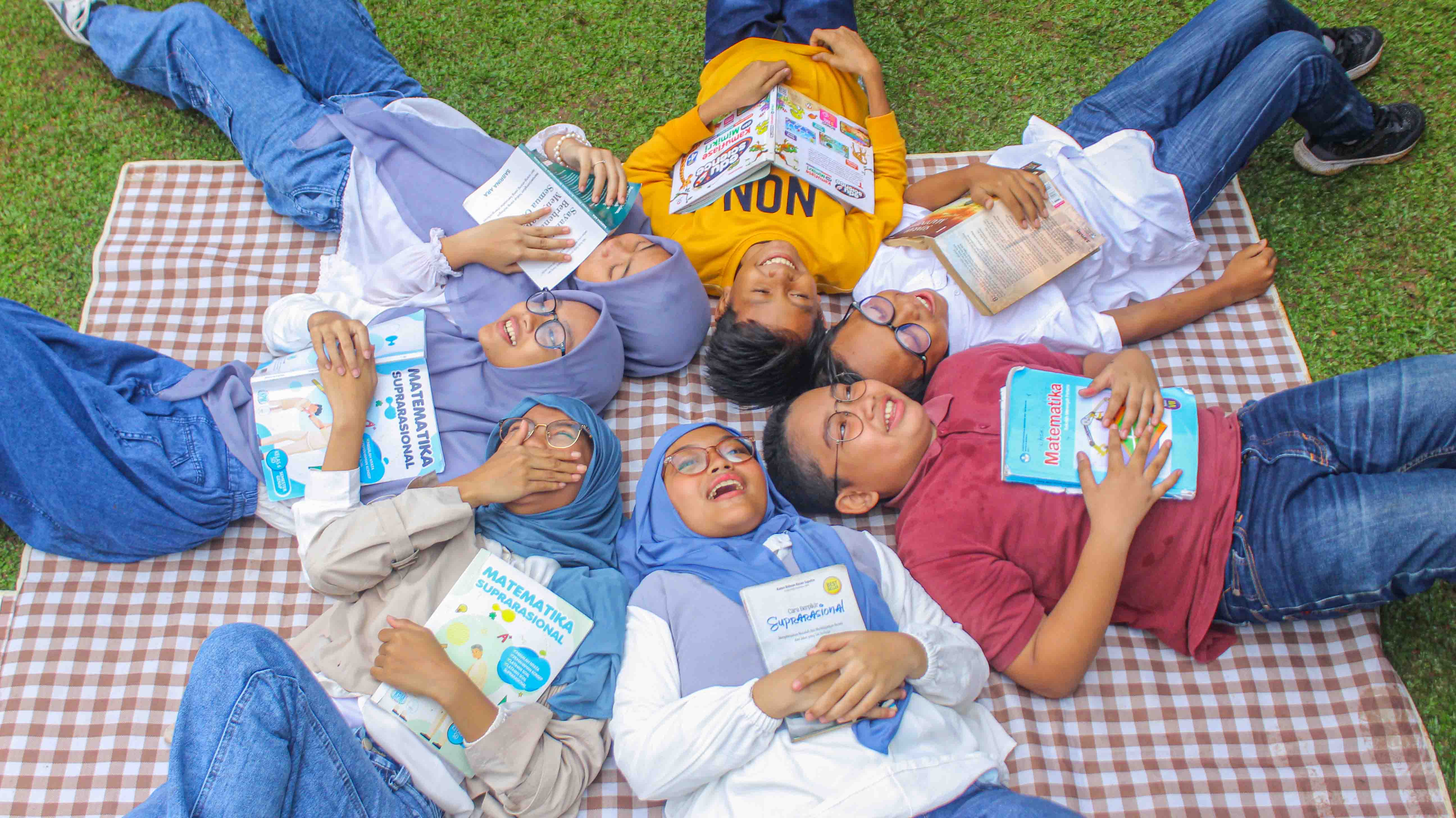 Foto 5 Yearbook MIN 1 Tangerang Selatan
