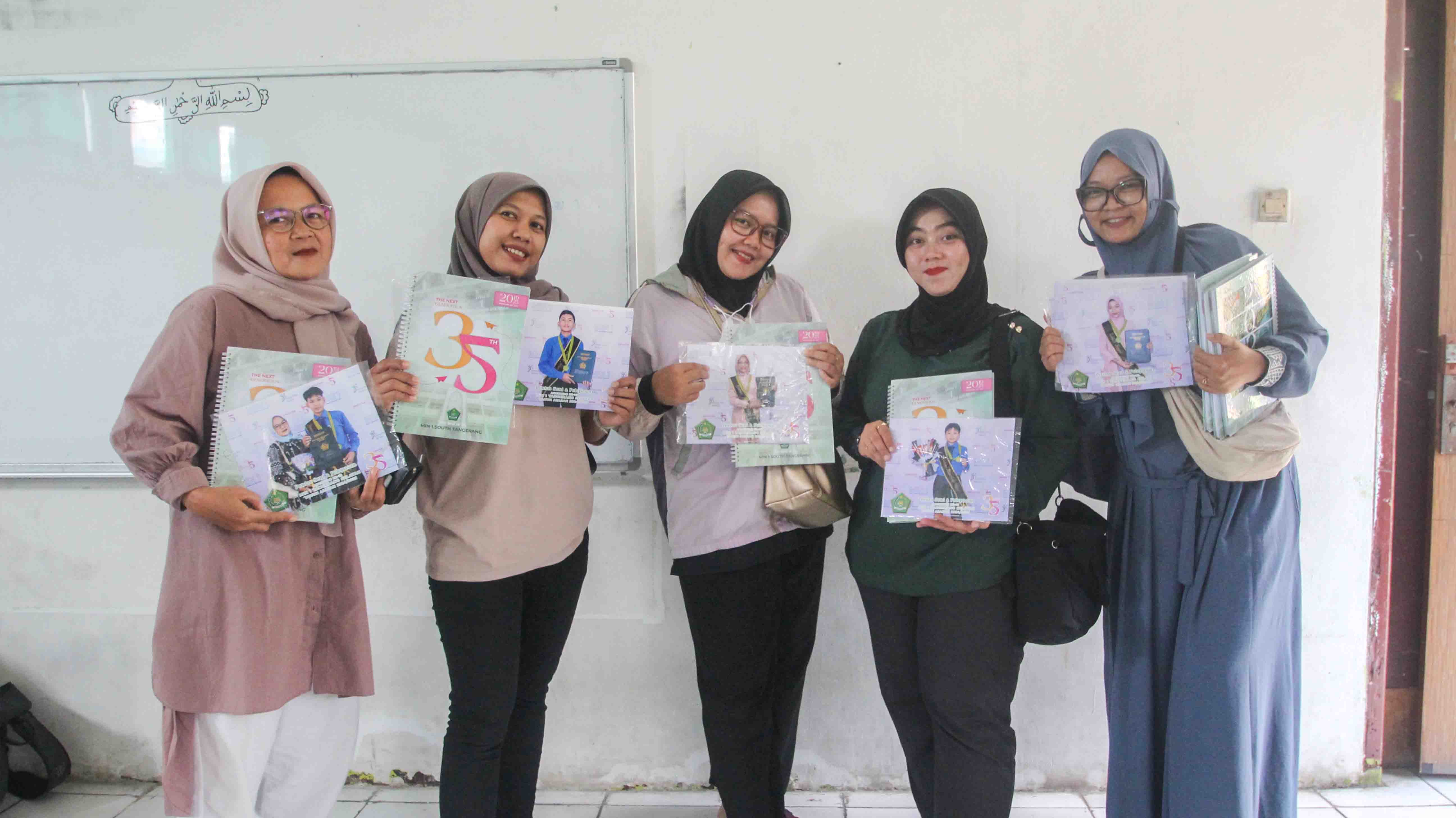 Foto 15 Yearbook MIN 1 Tangerang Selatan 2025