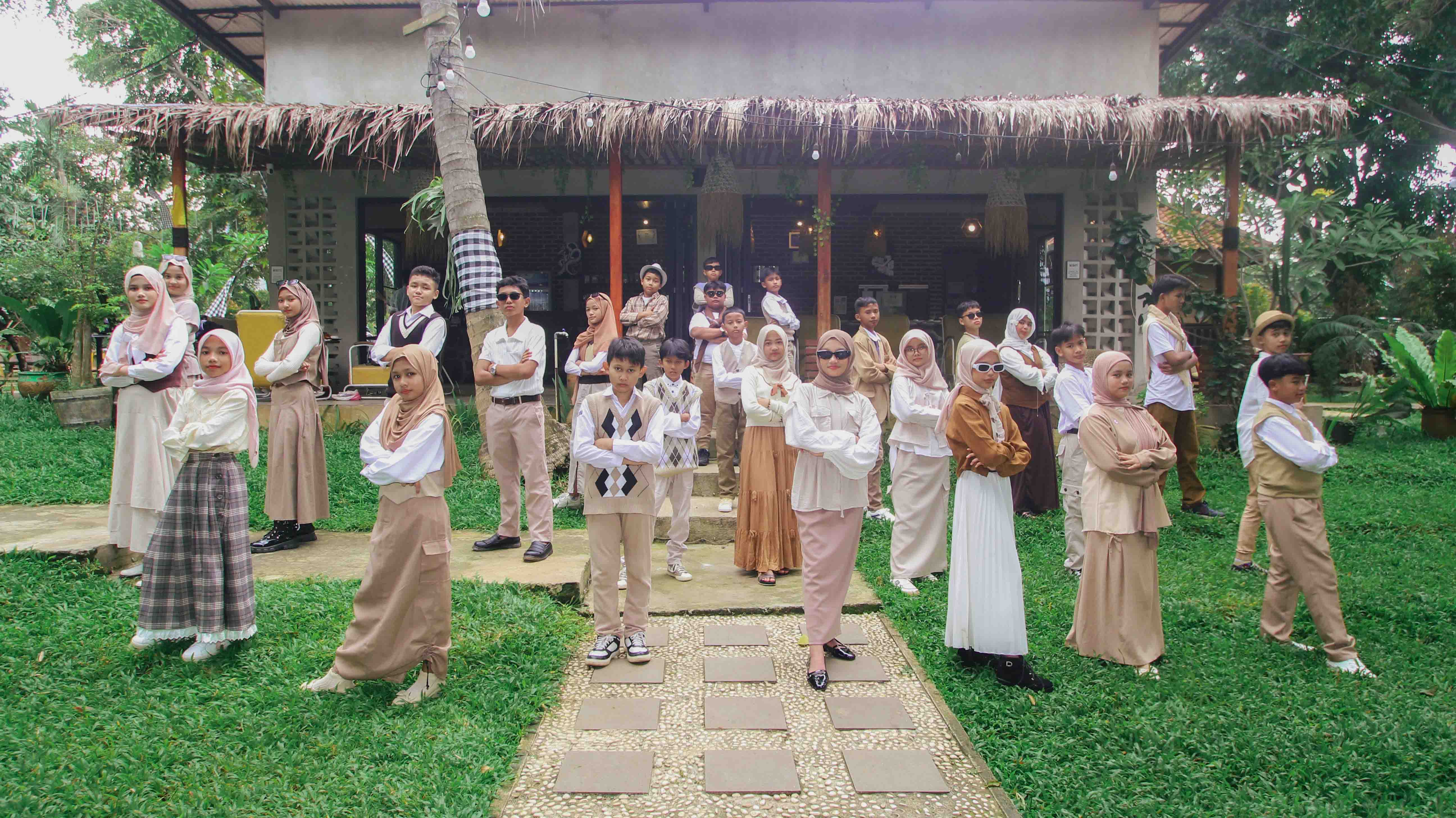 Foto 3 Yearbook MIN 1 Tangerang Selatan 2025